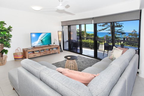 Unit 1 Phoenix Apartments, Coolum Beach - Accommodation Rockhampton 3