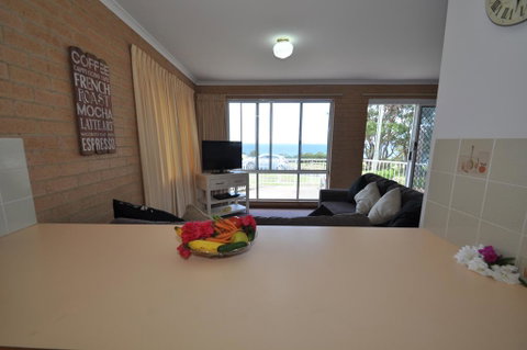 Unit 1, Countess Court - Accommodation Rockhampton 3