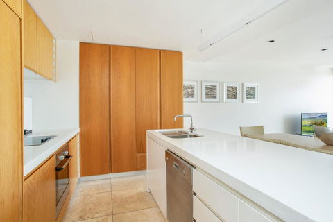 Unit 101 Plantation Resort - Rainbow Beach, Plantation Resort, Second Floor, Aircon, Pool, Spa - Accommodation Rockhampton 1