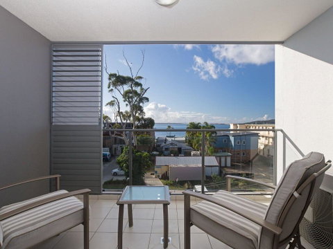 Unit 301 'The Shoal' 6-8 Bullecourt Street - Air Con, Walking To Local Shops & Beach - Accommodation Rockhampton 0