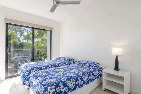 Unit 5 Rainbow Surf - Modern, Double Storey Townhouse With Large Shared Pool, Close To Beach And Shop - Accommodation Rockhampton 3