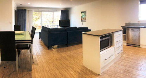 Unit 8 - Boardwalk - Accommodation Rockhampton 2