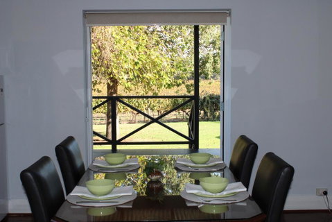 Upper Reach Spa Cottage - Accommodation Rockhampton 2