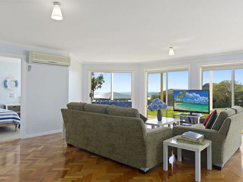 VALLEY VIEWS - 10 Valley Heights Drive - Accommodation Rockhampton 3