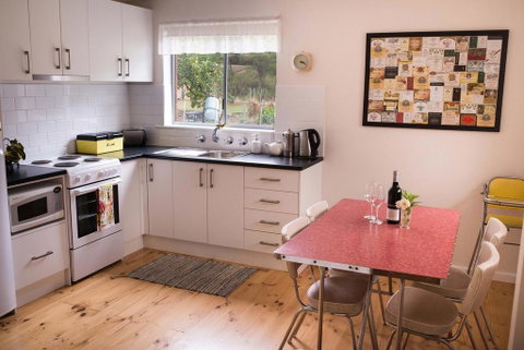 Veritas Cottage - Accommodation Rockhampton 2
