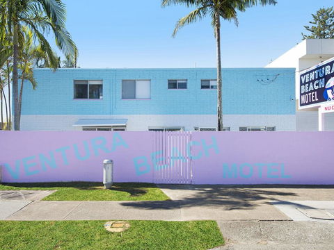 Ventura Beach Motel 2 Bedroom Poolside - Accommodation Rockhampton 2