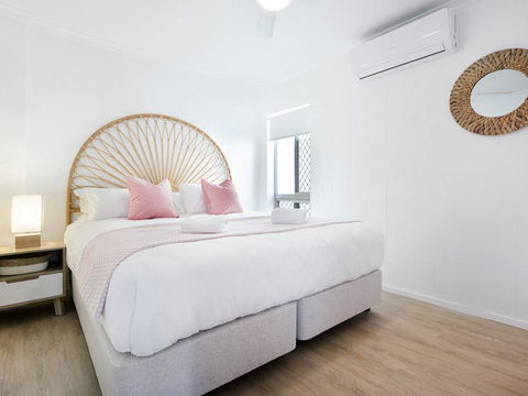 Ventura Beach Motel 2 Bedroom Poolside - Accommodation Rockhampton 1