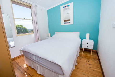 Victor Parade, Unit 3/2 - Accommodation Rockhampton 2