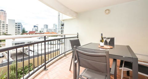 Victoria Square Apartments - Accommodation Rockhampton 2