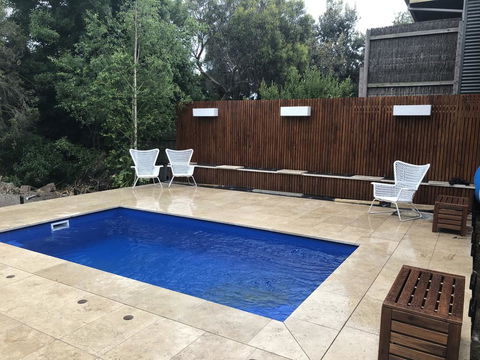 Victorian Beach House - Accommodation Rockhampton 2