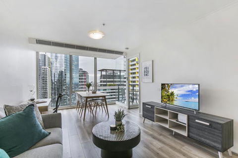 Views And Hotel-style Extras In A Great Location - Accommodation Rockhampton 0