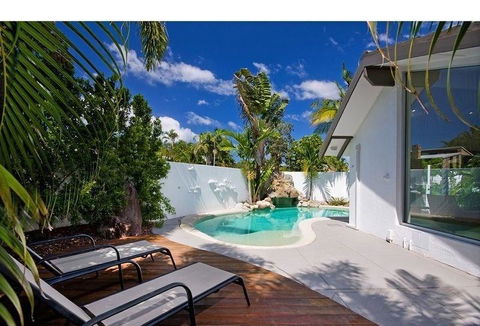 Villa Bianco - Accommodation Rockhampton 0