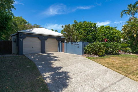 Villa Blue - Accommodation Rockhampton 1