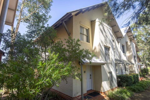 Villa Boronia - Accommodation Rockhampton 0