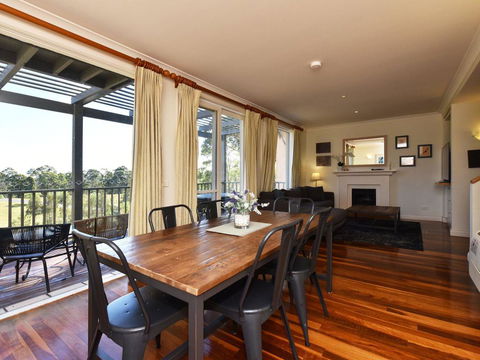 Villa Executive 2br Ferre Resort Condo Located Within Cypress Lakes Resort (nothing Is More Central) - Accommodation Rockhampton 0