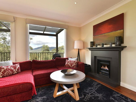 Villa Executive 2br Moscato Resort Condo Located Within Cypress Lakes Resort (nothing Is More Central) - Accommodation Rockhampton 2