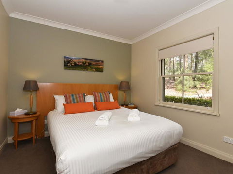 Villa Executive 2br Sangiovese Resort Condo Located Within Cypress Lakes Resort (nothing Is More Central) - Accommodation Rockhampton 3