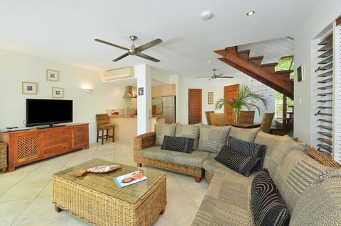 Villa Frangipani - Accommodation Rockhampton 0