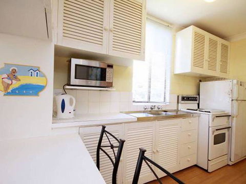 Villa Manyana 09 - Accommodation Rockhampton 3