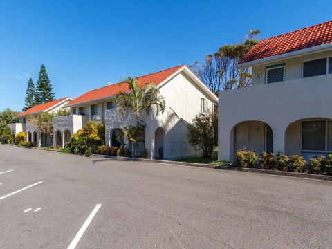 Villa Manyana 09 - Accommodation Rockhampton 0