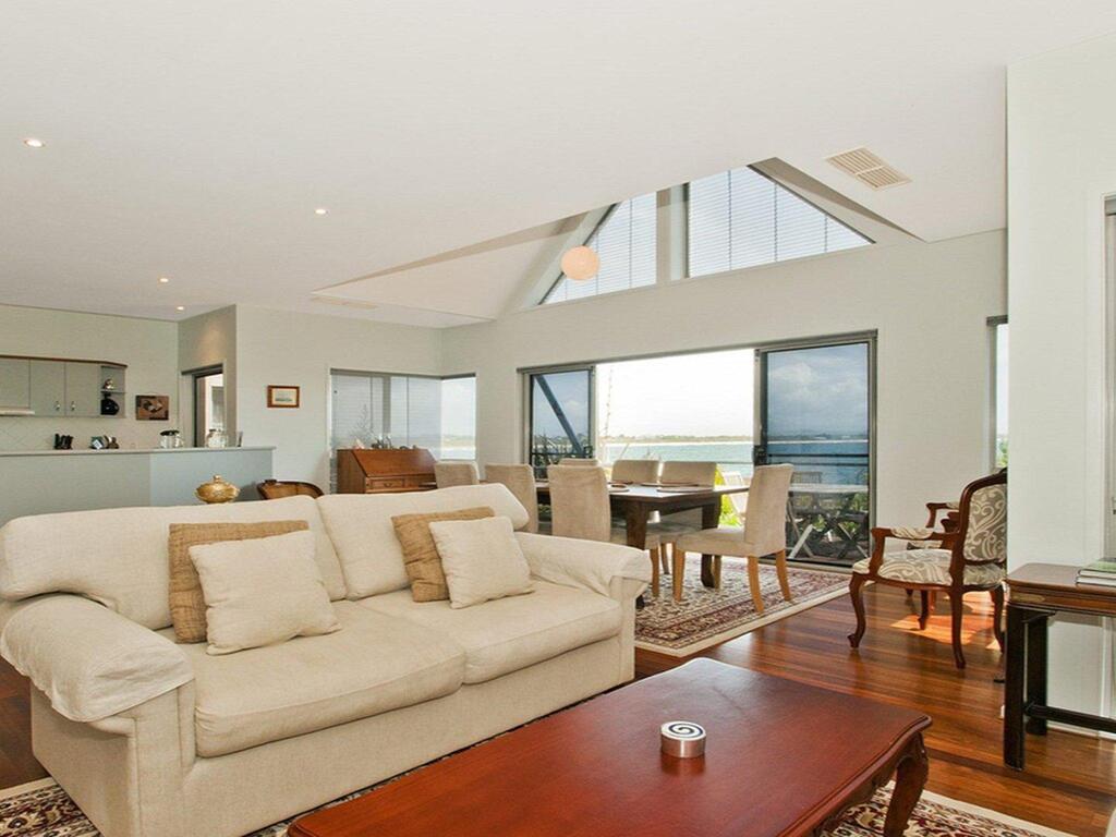 Beecroft Peninsula NSW Accommodation Rockhampton