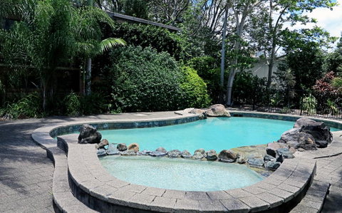 Villa Noosa Hotel - Accommodation Rockhampton 2