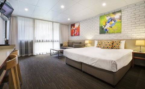 Villa Noosa Hotel - Accommodation Rockhampton 1