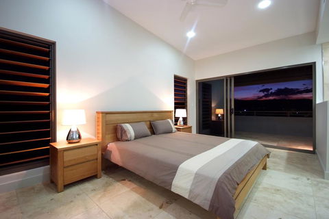 Villa One On Murphy - Luxury Holiday Villa - Accommodation Rockhampton 2
