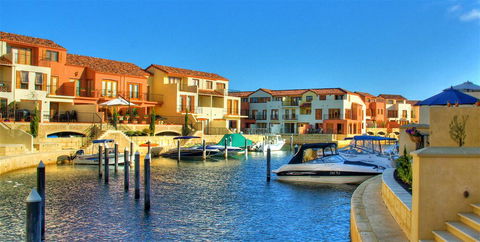 Villa Port Grimaud On Bouvard Island - Accommodation Rockhampton 0