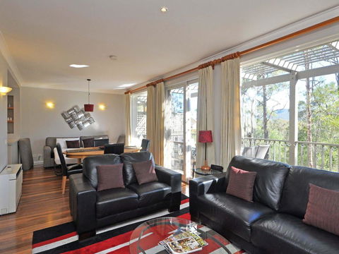 Villas Treinta (Sleeps 30) Resort Condos Located Within Cypress Lakes Resort (nothing Is More Central) - Accommodation Rockhampton 3