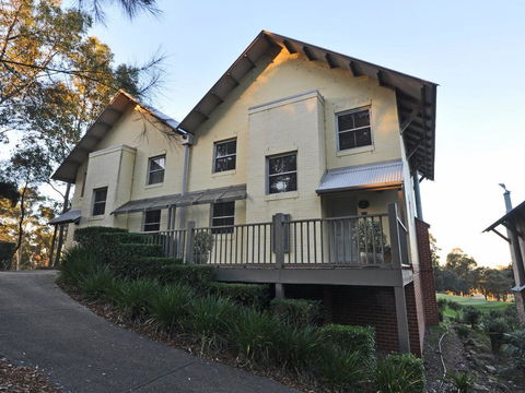 Villas Treinta (Sleeps 30) Resort Condos Located Within Cypress Lakes Resort (nothing Is More Central) - Accommodation Rockhampton 1