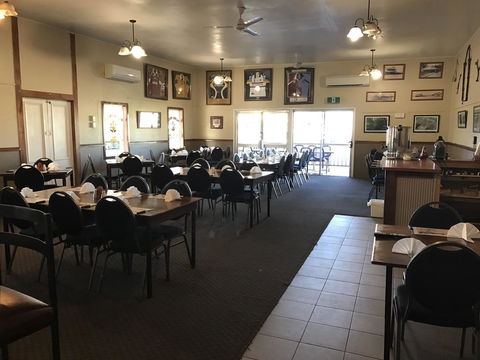 Wagon Wheel Motel - Accommodation Rockhampton 1
