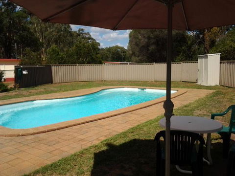 Wagon Wheel Motel & Units - Accommodation Rockhampton 0