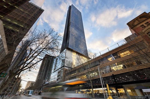 Wake To Eureka Tower Views From Prestigious Collins St - Accommodation Rockhampton 1