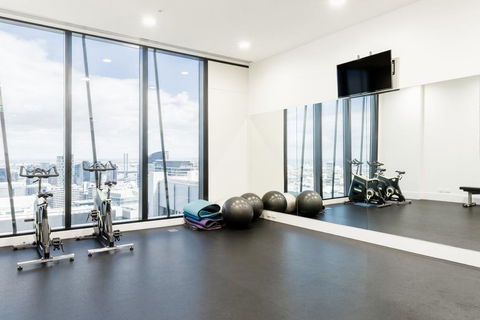 Wake To Eureka Tower Views From Prestigious Collins St - Accommodation Rockhampton 3