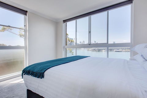 Wake Up To Sydney Harbour - Accommodation Rockhampton 3