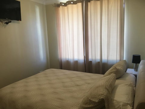 Wakeford St - Accommodation Rockhampton 0