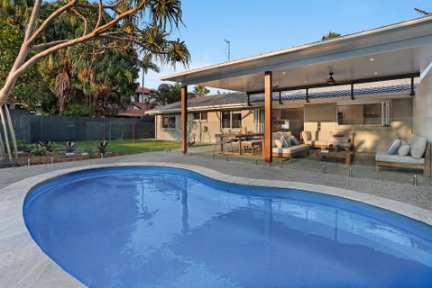 Walk To Hastings Street, Noosa Sound - Accommodation Rockhampton 0