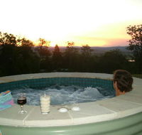 Wallaby Ridge Retreat - Accommodation Rockhampton