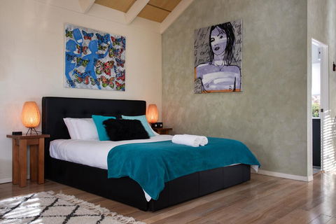 Walnut Chalet 4 - Accommodation Rockhampton 1