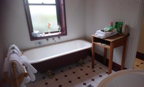 Walnut Cottage - Accommodation Rockhampton 3