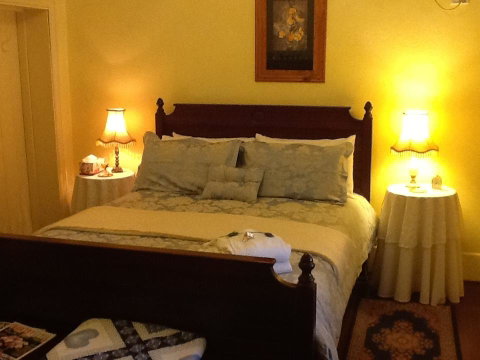 Walnut Cottage - Accommodation Rockhampton 2