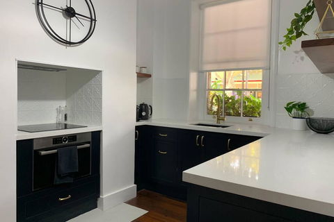 Warders Cottage: Iconic Cottage In The Heart Of Freo - Accommodation Rockhampton 3