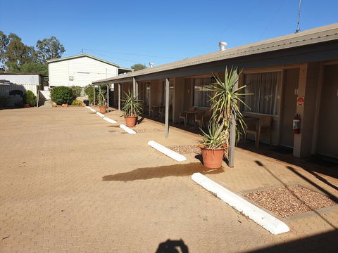 Warrego Motel - Accommodation Rockhampton 1
