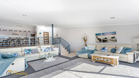 Water Views On Wallawa - Accommodation Rockhampton 1