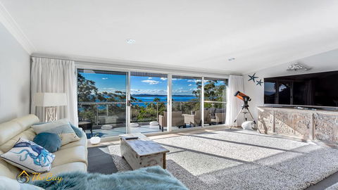 Water Views On Wallawa - Accommodation Rockhampton 0