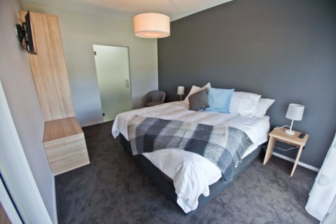 Waterfront Apartments - Accommodation Rockhampton 3