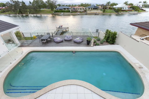 Waterfront Entertainer - Accommodation Rockhampton 0
