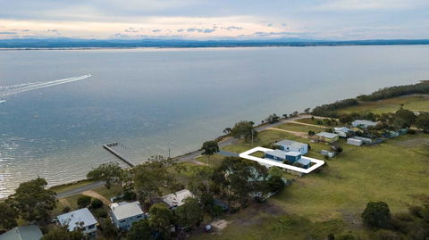 Waterfront Sanctuary - Raymond Island Getaway - Accommodation Rockhampton 0