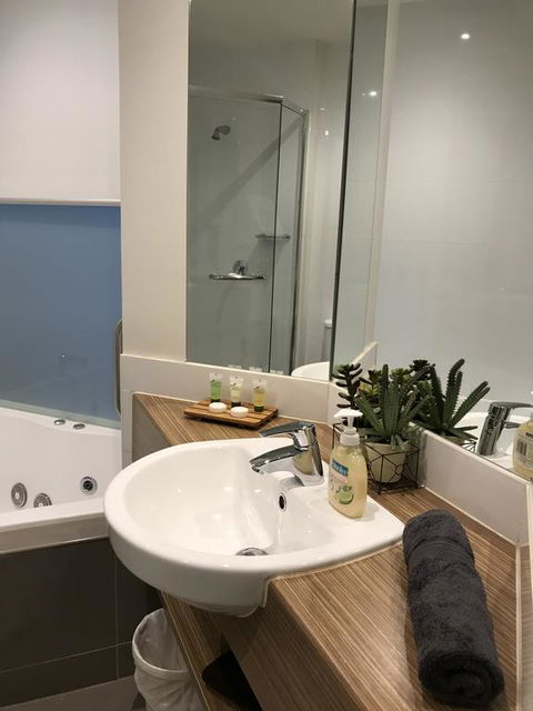 Waterfront@Waves - Accommodation Rockhampton 2